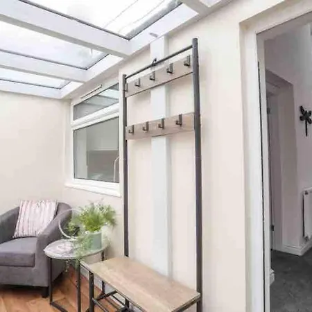 Beeches Bach, 1 Bedroom Cottage With Hot Tub Prestatyn Exterior photo