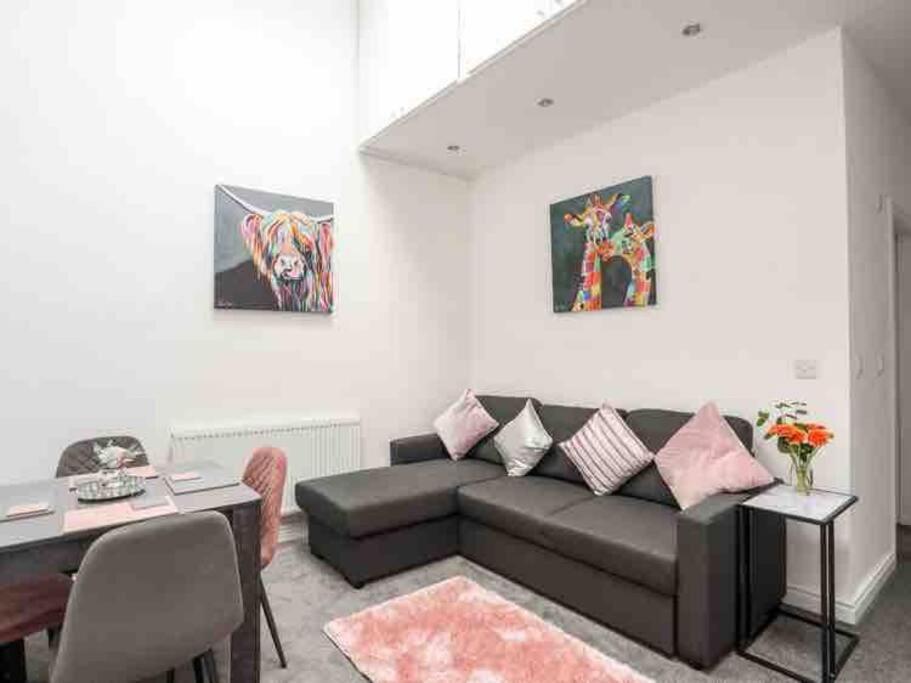 Beeches Bach, 1 Bedroom With Hot Tub Prestatyn